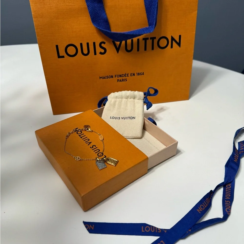 Louis Vuitton Bracelet with gift packaging - Picture 3 of 8